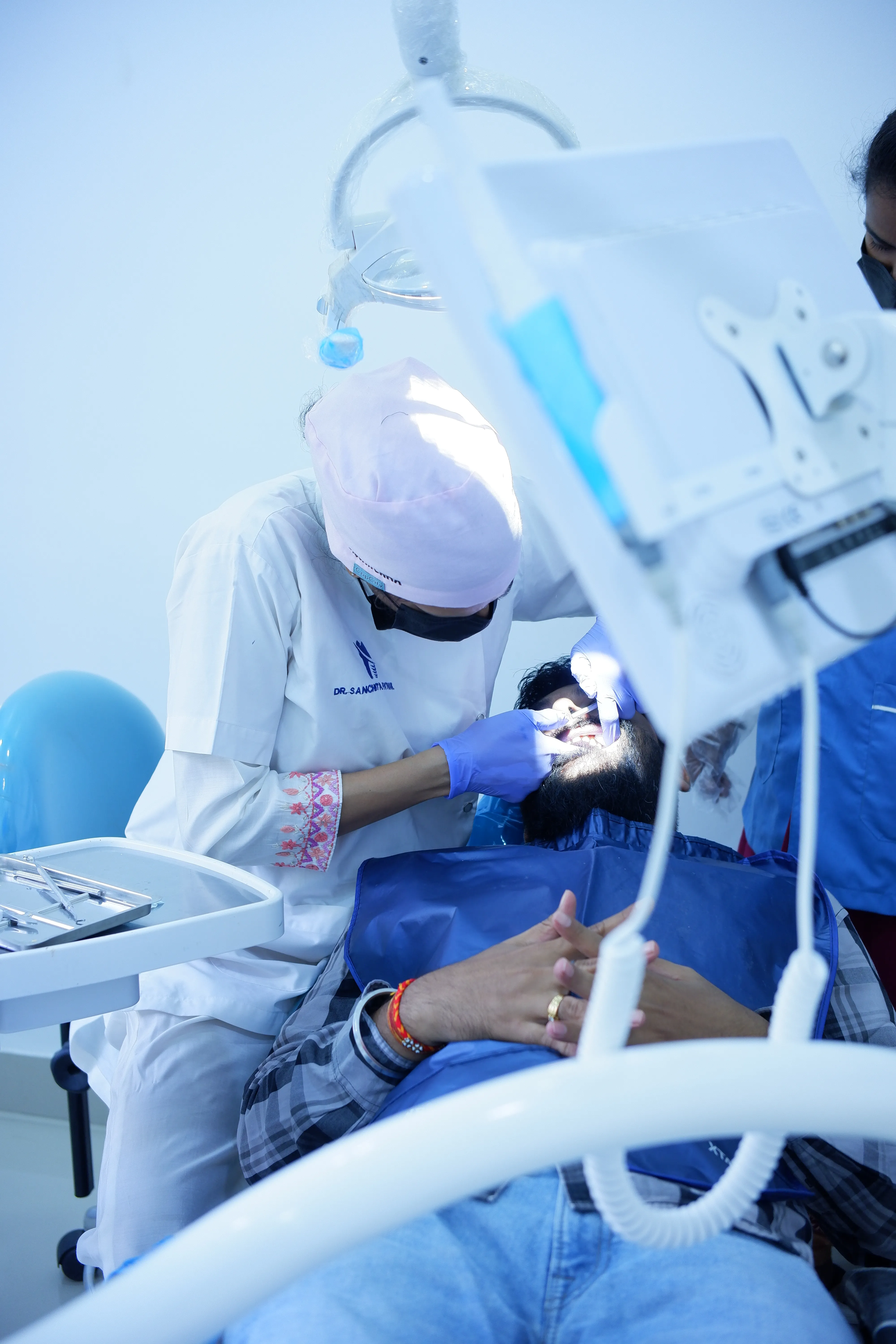Root Canal Examination and Clinical Diagnosis at Kant Dental Clinic
